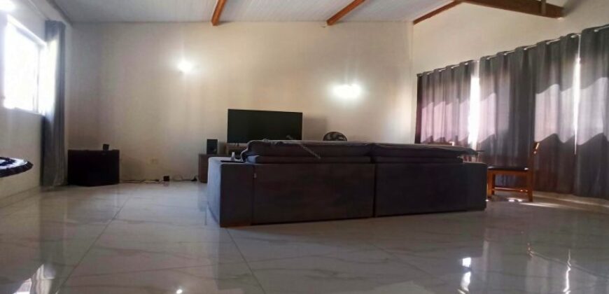 Apartamento Duplex | 82m² |  Cabral 2 Vagas Paralelas|  Área Superior Privativa