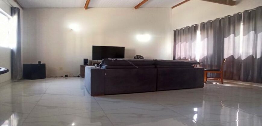 Apartamento Duplex | 82m² |  Cabral 2 Vagas Paralelas|  Área Superior Privativa