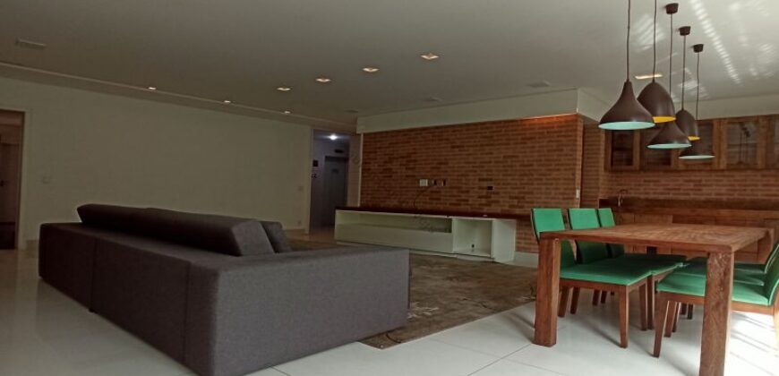 Raridade no Santo Agostinho | 243m² com Sala de 76m², Área Privativa e 4 Vagas