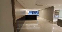 Raridade no Santo Agostinho | 243m² com Sala de 76m², Área Privativa e 4 Vagas