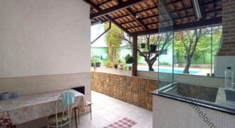 Casa 360m² | Cabral | Suíte Master | Piscina | Na rua do Shopping Contagem