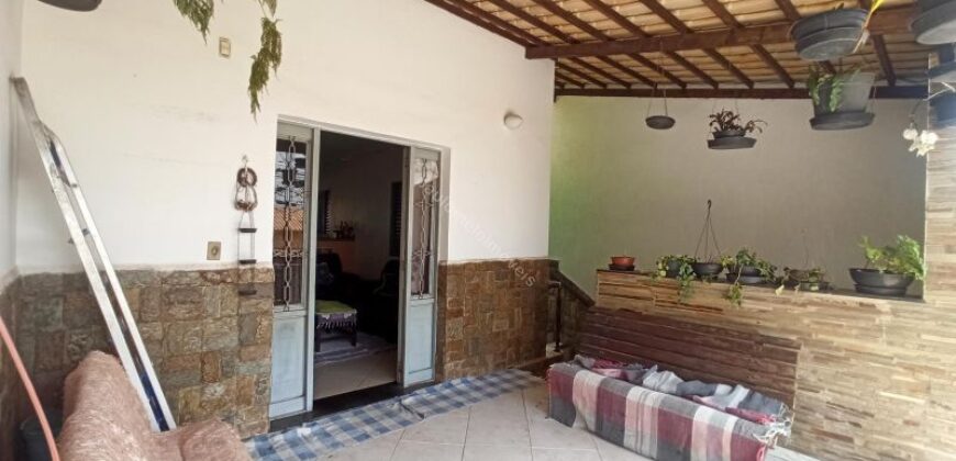 Casa 360m² | Cabral | Suíte Master | Piscina | Na rua do Shopping Contagem