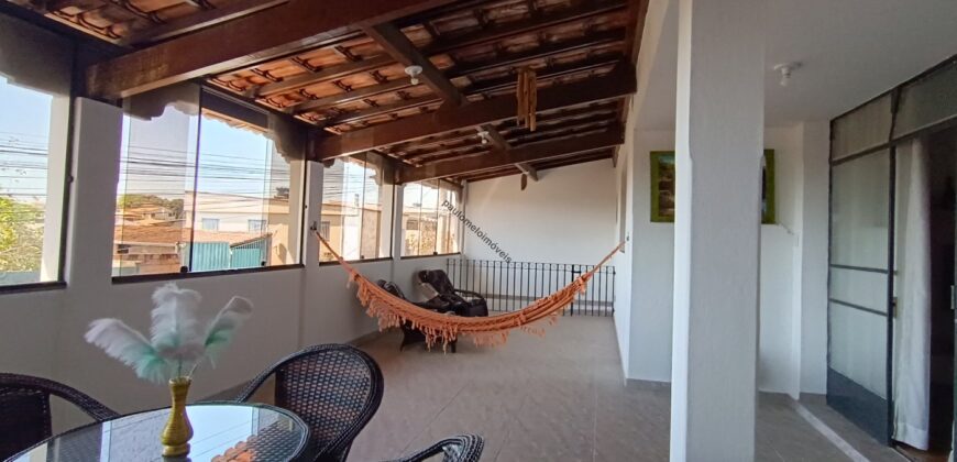 Casa ampla no centro de Contagem | lote 360m² | moradia e renda