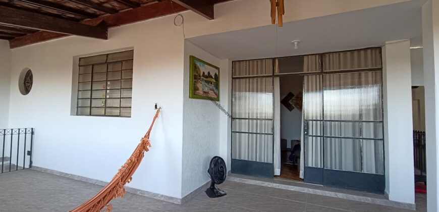 Casa ampla no centro de Contagem | lote 360m² | moradia e renda