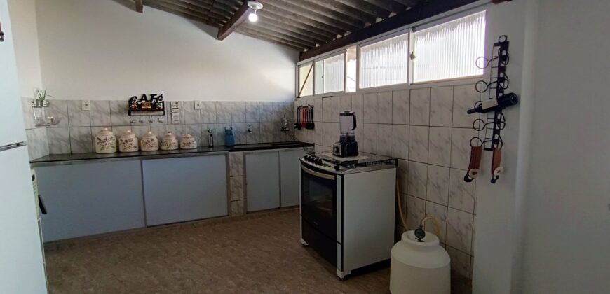 Casa ampla no centro de Contagem | lote 360m² | moradia e renda