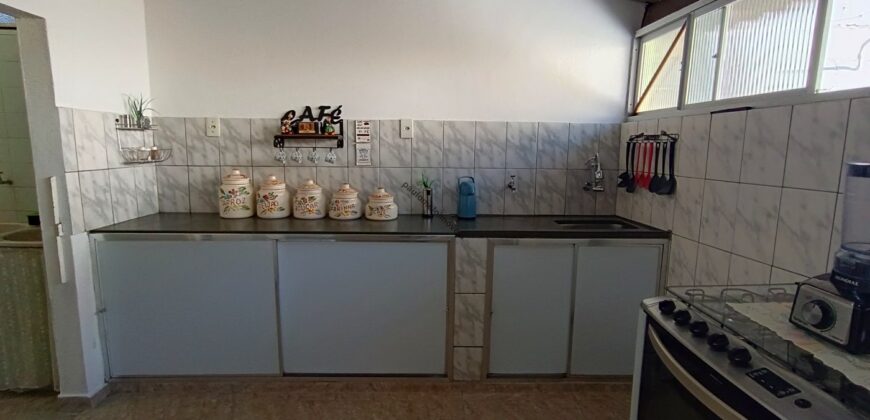 Casa ampla no centro de Contagem | lote 360m² | moradia e renda