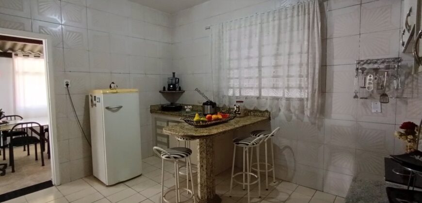 Casa ampla no centro de Contagem | lote 360m² | moradia e renda