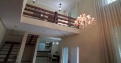 Casa 4 quartos, área gourmet e pé-direito de 6 metros a venda na ilha do Cabral | Contagem/MG