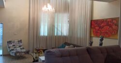 Casa 4 quartos, área gourmet e pé-direito de 6 metros a venda na ilha do Cabral | Contagem/MG