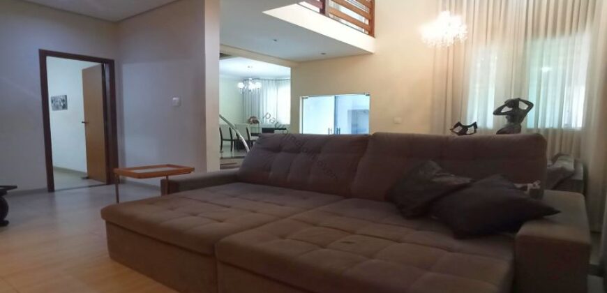 Casa 4 quartos, área gourmet e pé-direito de 6 metros a venda na ilha do Cabral | Contagem/MG
