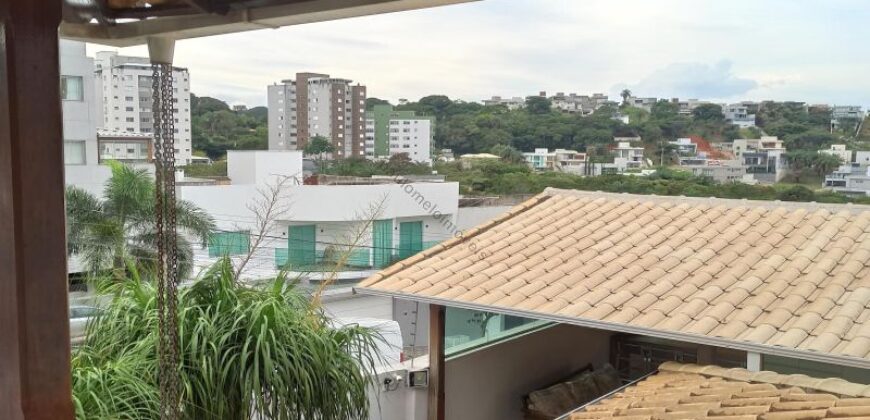 Casa 4 quartos, área gourmet e pé-direito de 6 metros a venda na ilha do Cabral | Contagem/MG