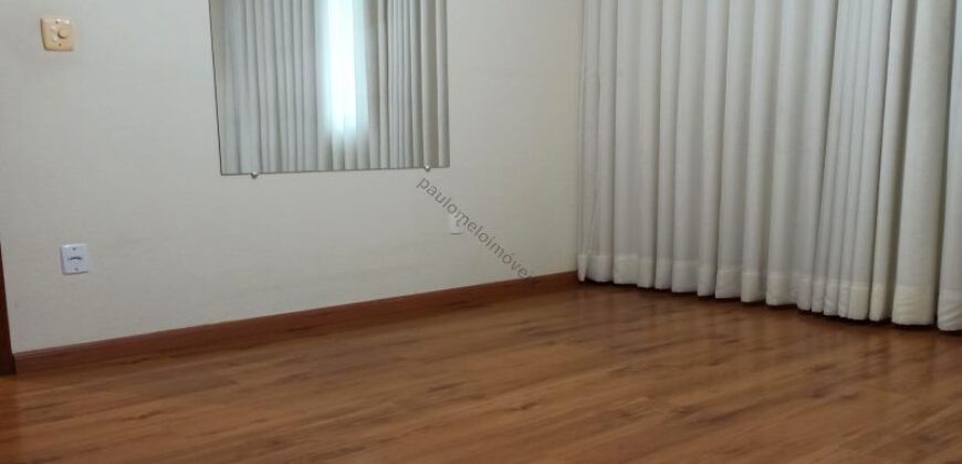 Casa 4 quartos, área gourmet e pé-direito de 6 metros a venda na ilha do Cabral | Contagem/MG