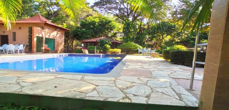Casa de Campo de Alto Padrão no Residencial Califórnia | 8.000 m² de Natureza, Lazer e Privacidade | Betim/MG