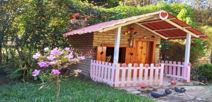 Casa de Campo de Alto Padrão no Residencial Califórnia | 8.000 m² de Natureza, Lazer e Privacidade | Betim/MG