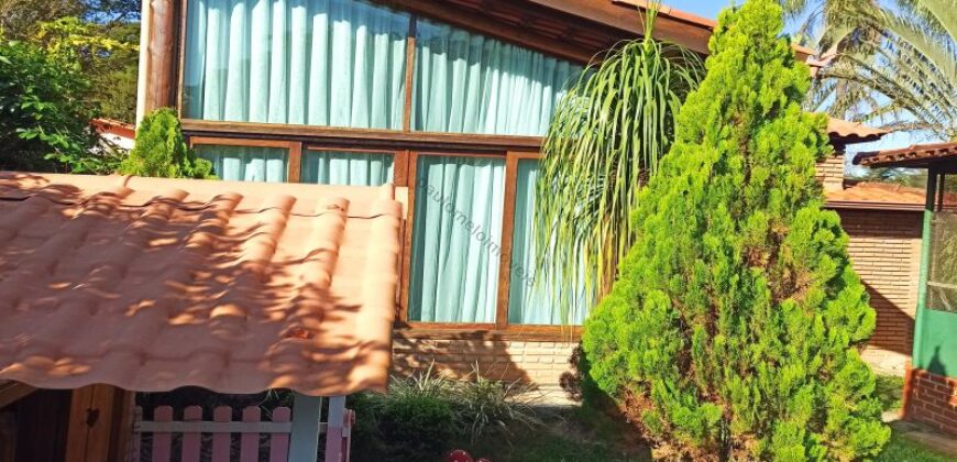 Casa de Campo de Alto Padrão no Residencial Califórnia | 8.000 m² de Natureza, Lazer e Privacidade | Betim/MG