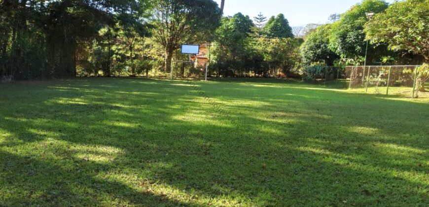 Casa de Campo de Alto Padrão no Residencial Califórnia | 8.000 m² de Natureza, Lazer e Privacidade | Betim/MG