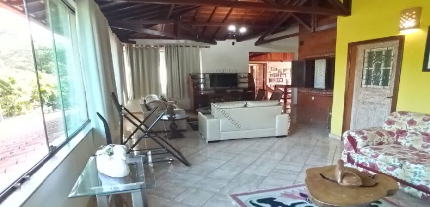 Casa de Campo de Alto Padrão no Residencial Califórnia | 8.000 m² de Natureza, Lazer e Privacidade | Betim/MG