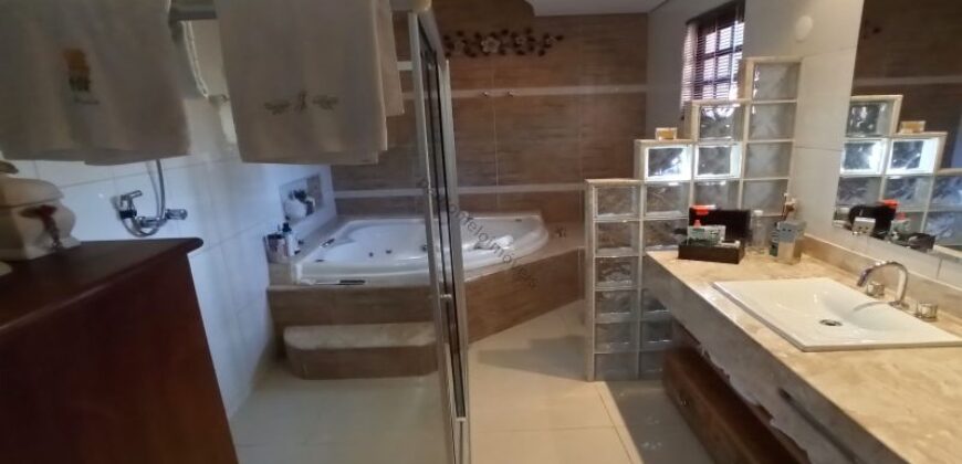 Casa de Campo de Alto Padrão no Residencial Califórnia | 8.000 m² de Natureza, Lazer e Privacidade | Betim/MG