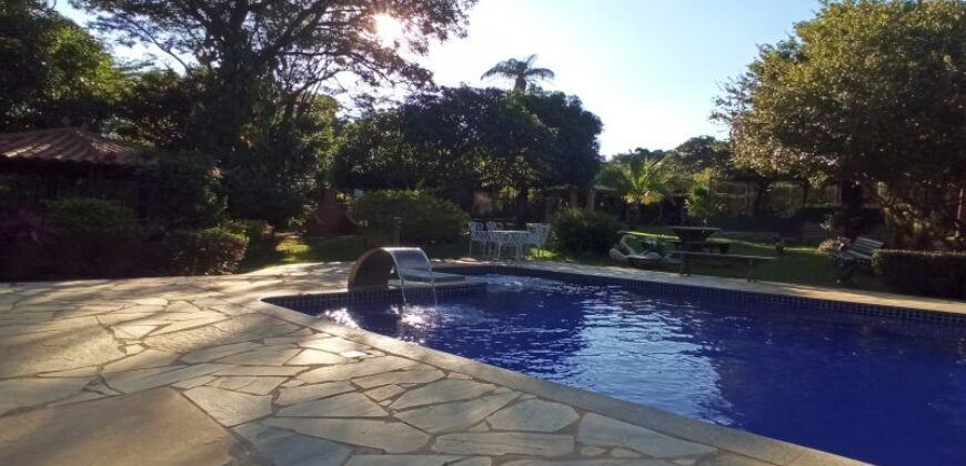 Casa de Campo de Alto Padrão no Residencial Califórnia | 8.000 m² de Natureza, Lazer e Privacidade | Betim/MG