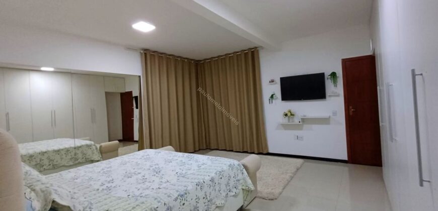 Casa em Condomínio Fechado, Linear, 2.500 m² de Terreno Plano em Contagem