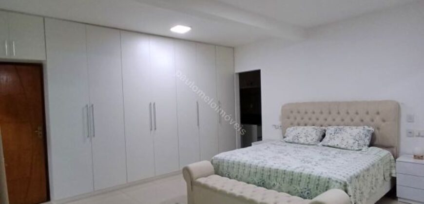 Casa em Condomínio Fechado, Linear, 2.500 m² de Terreno Plano em Contagem