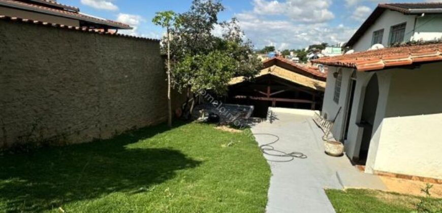 Casa no Novo Eldorado Contagem, 360 m², 4 vagas