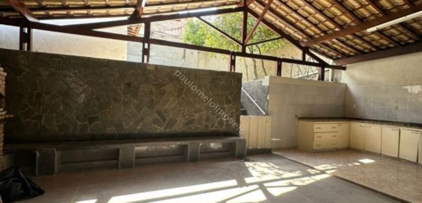 Casa no Novo Eldorado Contagem, 360 m², 4 vagas